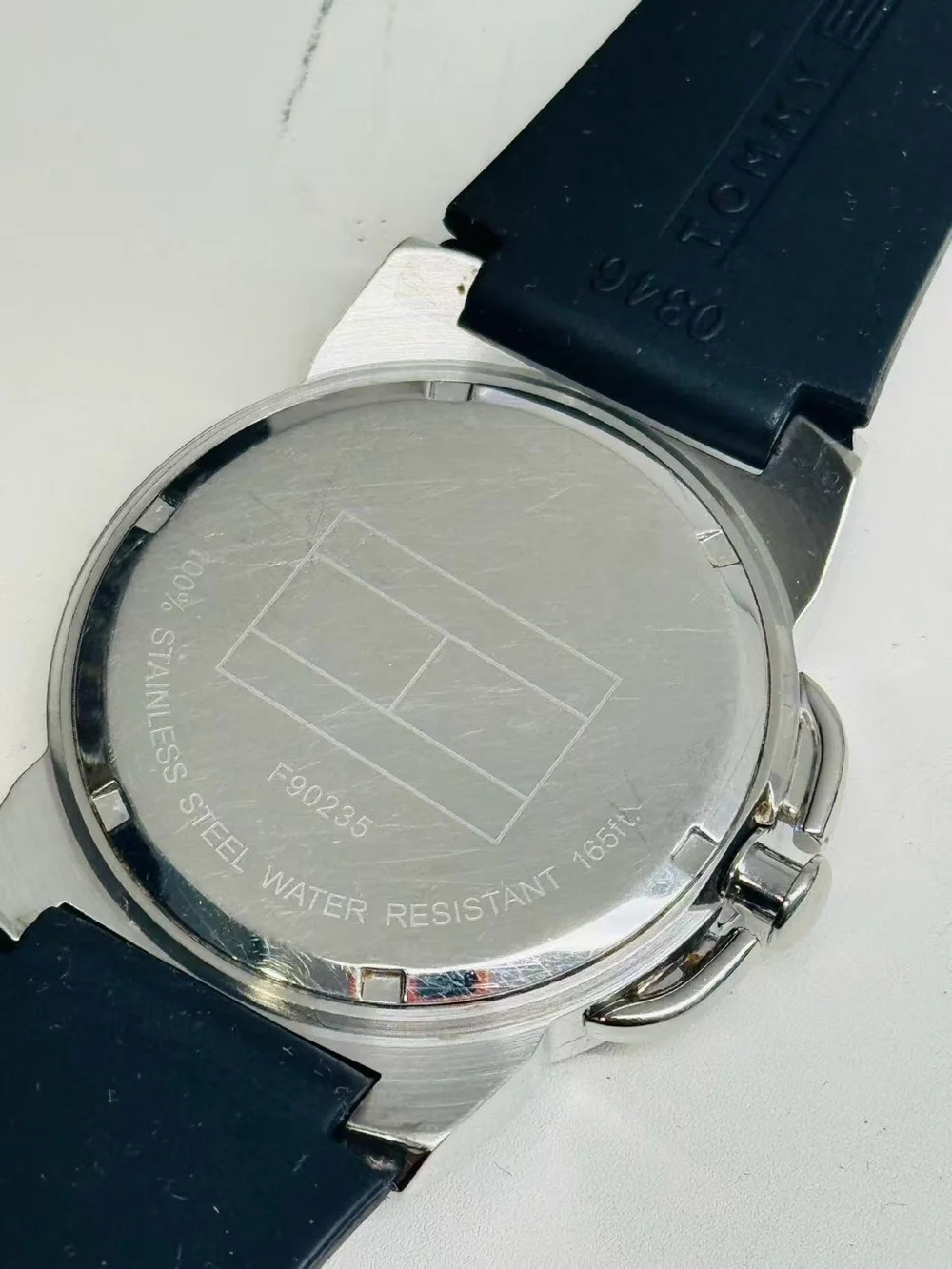 Tommy Hilfiger Men’s Watch Blue Dial Date 41mm Rubber Strap New Battery Runs